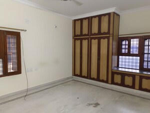 Room in 6+ BHK Independent House at Jubilee Hills – for Rent