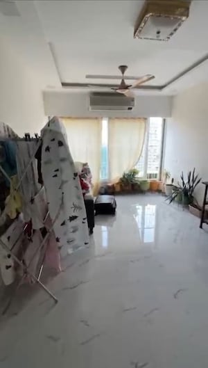 2 BHK Apartment For Rent in Yash Trinity, Dadar West