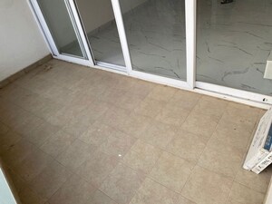 Room in 2.5 BHK Apartment at Mantri Lithos, Thanisandra – for Rent
