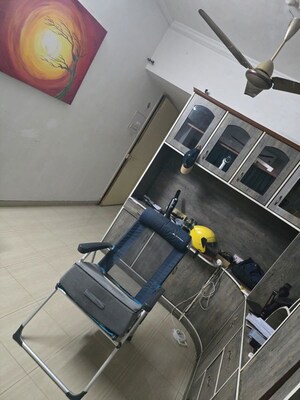 Team Area in 1 BHK Apartment at Prabhat Residency Santacruz, Santacruz East – for Rent