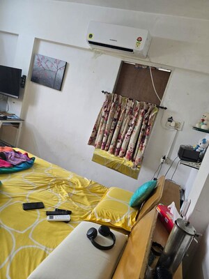 Team Area in 1 BHK Apartment at Prabhat Residency Santacruz, Santacruz East – for Rent