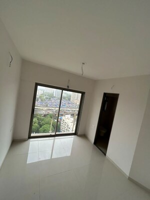 Bedroom in 2 BHK Apartment at Sheth Avante, Kanjurmarg West – for Rent