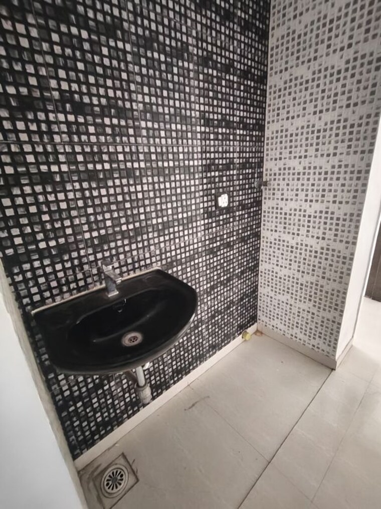 Bathroom, arihant-clan-aalishan 3 Bedroom 1700 Sq.Ft. Apartment In Kharghar Sector 37 Navi Mumbai 10590245