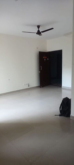 Room in 2.5 BHK Apartment at Ramky One North, Yelahanka – for Rent