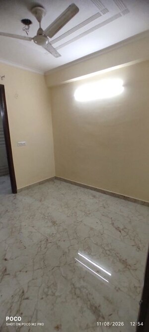 Room in 3 BHK Builder Floor at Mehrauli – for Rent