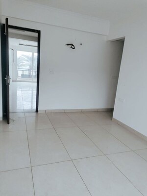 Room in 3.5 BHK Apartment at The Palash Homes, Dhakoli – for Rent