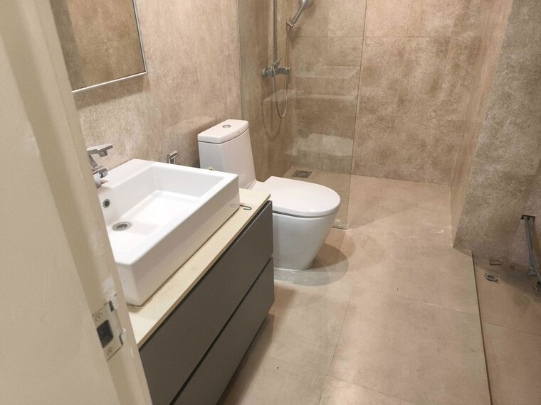 Bathroom, marvel-diva-2 4 Bedroom 5200 Sq.Ft. Apartment In Magarpatta City Pune 10590407