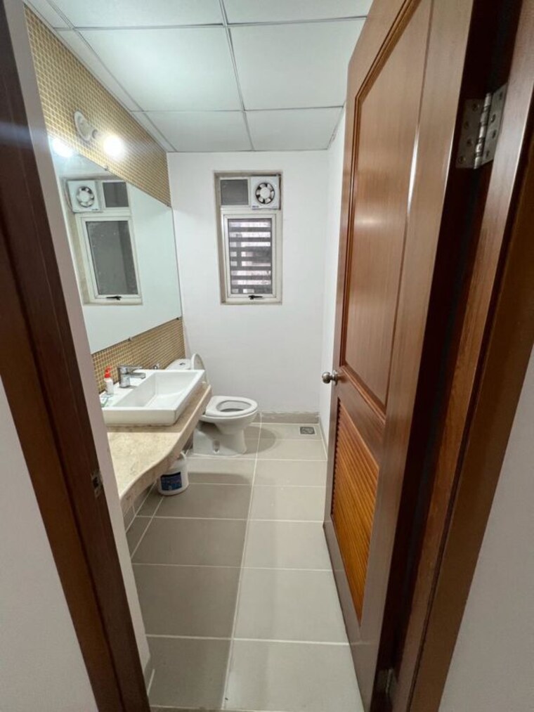 Bathroom, marvel-diva-2 4 Bedroom 5200 Sq.Ft. Apartment In Magarpatta City Pune 10590407