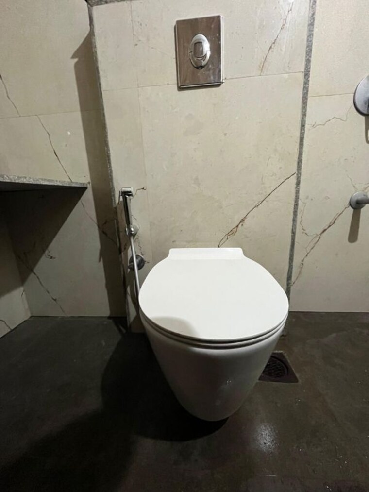 Bathroom, lms-finswell-woods 2 Bedroom 1020 Sq.Ft. Apartment In Viman Nagar Pune 10590459