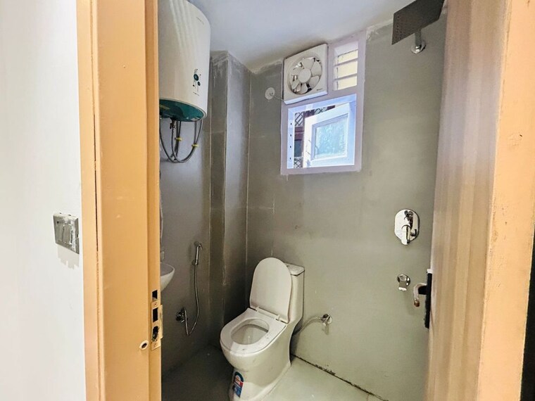 Bathroom, saket 2 Bedroom 9760 Sq.Ft. Builder Floor In Saket Delhi 10590138