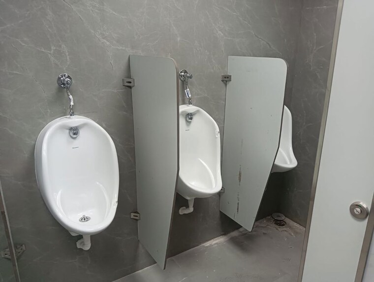Bathroom, akshar-business-park Commercial Office Space 2880 Sq.Ft. In Vashi Sector 19f Navi Mumbai 10590487