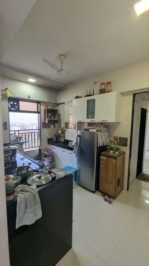 Team Area in 1 BHK Apartment at Suncity Apartments, Vasai West – for Sale
