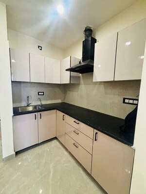 Kitchen in 1 BHK Builder Floor at Sector 39 – for Rent