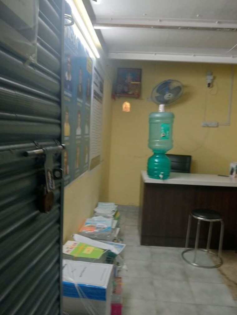 Team Area, goregaon west Commercial Co Working Space 100 Sq.Ft. In Goregaon West Mumbai 10590504