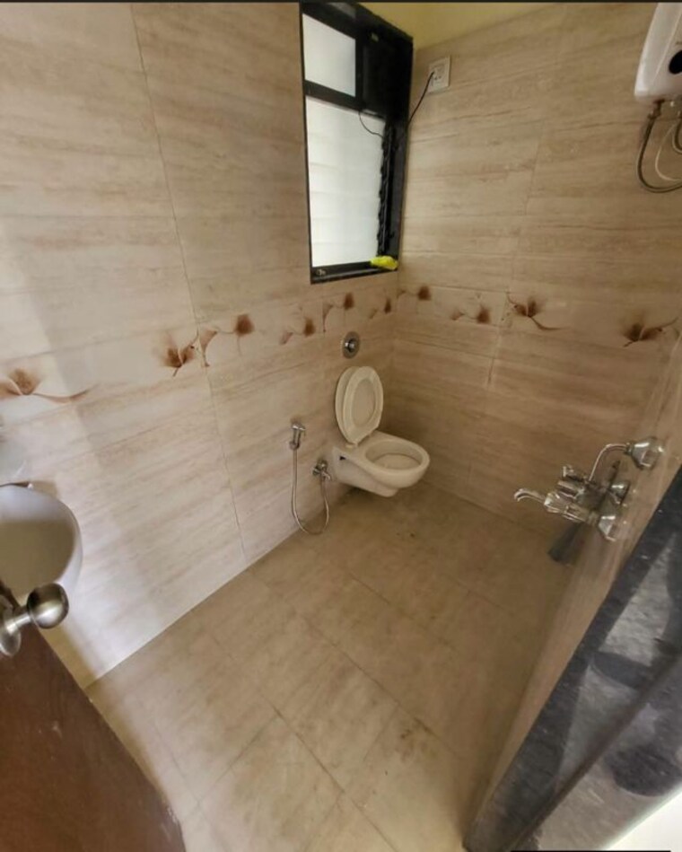 Bathroom, dgs-sheetal-dharmaraj 2 Bedroom 670 Sq.Ft. Apartment In Malad West Mumbai 10590503