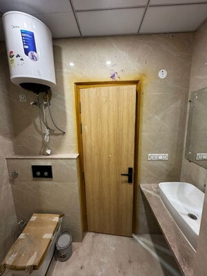 Bathroom in 1 BHK Builder Floor at Sector 46 – for Rent