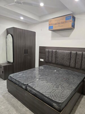 Bedroom in 1 BHK Builder Floor at Dlf City Phase 3 – for Rent