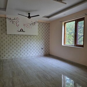 Room in 3.5 BHK Apartment at ATS Nobility, Sector 4 Greater Noida – for Rent