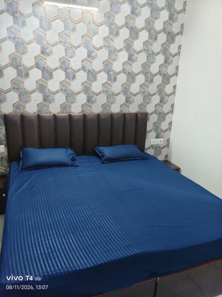 Bedroom, sector 128 Pg For Boys & Girls In Sector 128 10590520