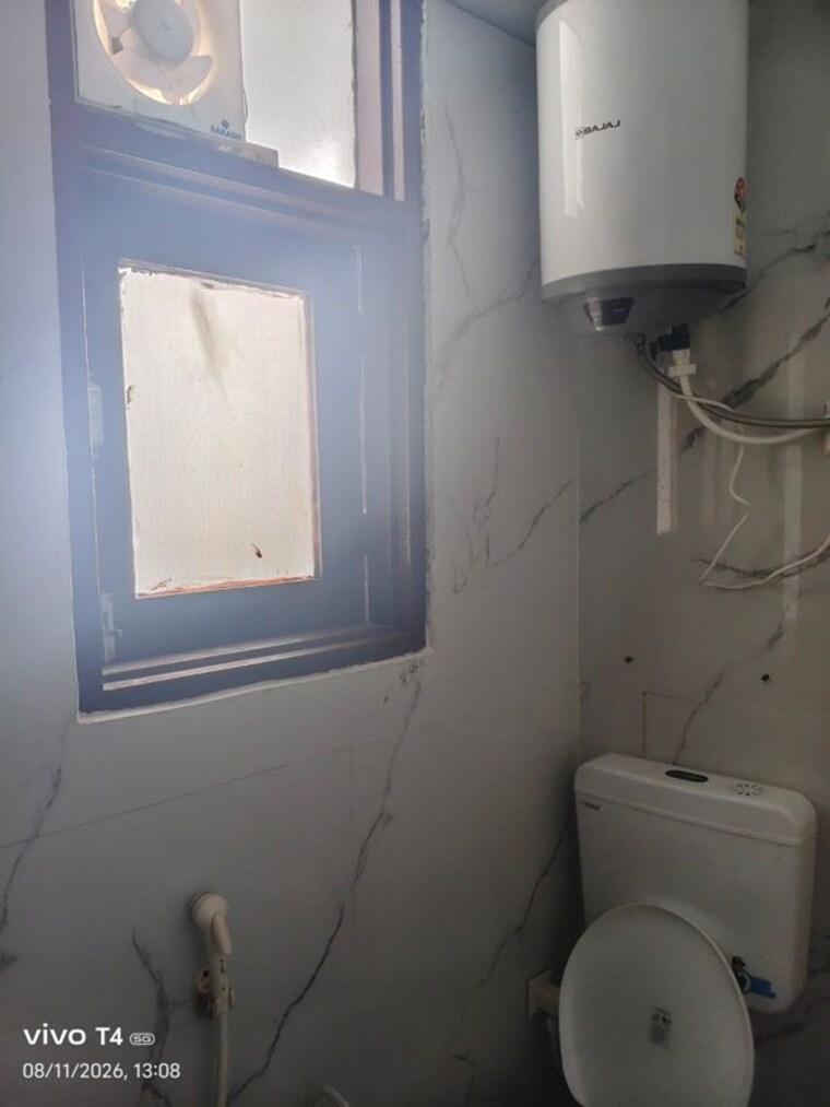 Bathroom, sector 128 Pg For Boys & Girls In Sector 128 10590520
