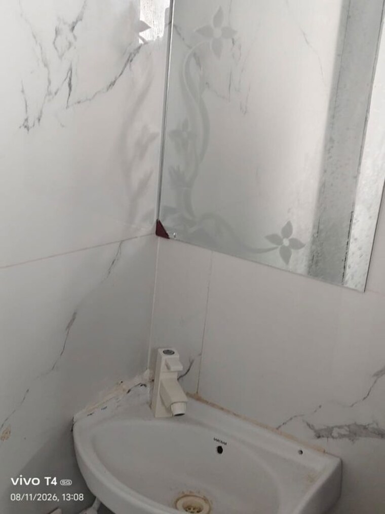 Bathroom, sector 128 Pg For Boys & Girls In Sector 128 10590520
