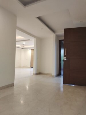 3 BHK Builder Floor For Rent in Saket