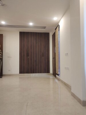 Building Lobby in 3 BHK Builder Floor at Saket – for Rent