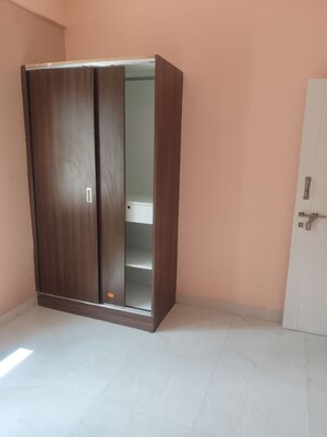 Room in 2 BHK Apartment at Sri Sai Nilayam HSR, Hsr Layout – for Rent