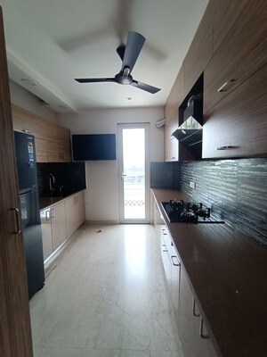 Building Lobby in 4 BHK Builder Floor at Ansal Esencia - Sovereign Floors, Sector 67 – for Sale