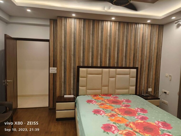 Bedroom, ansal-esencia-sovereign-floors 4 Bedroom 300 Sq.Yd. Builder Floor In Sector 67 Gurgaon 10590585