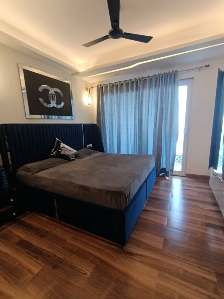 Bedroom, ansal-esencia-sovereign-floors 4 Bedroom 300 Sq.Yd. Builder Floor In Sector 67 Gurgaon 10590585