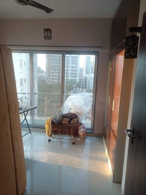 Room in 1 BHK Apartment at Goregaon West – for Rent
