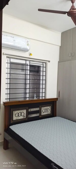 Room in 1 BHK Apartment at Golden Tulip Kondapur, Kondapur – for Rent