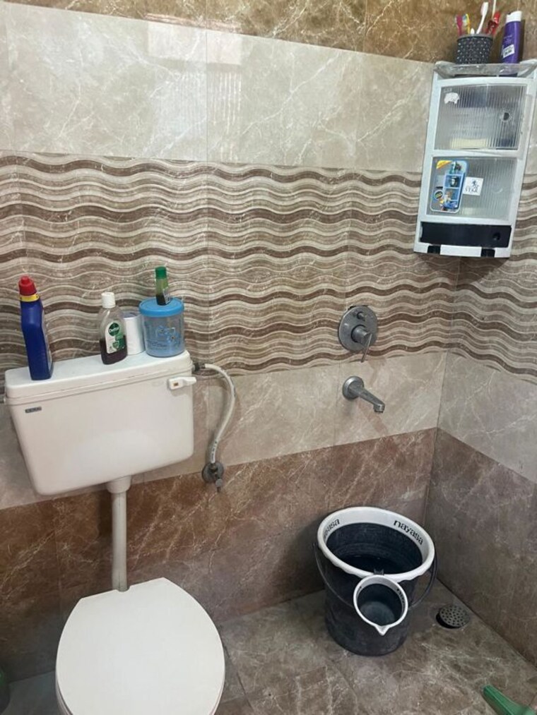 Bathroom, aura-homes 3 Bedroom 1860 Sq.Ft. Apartment In Patiala Road Zirakpur 10590606
