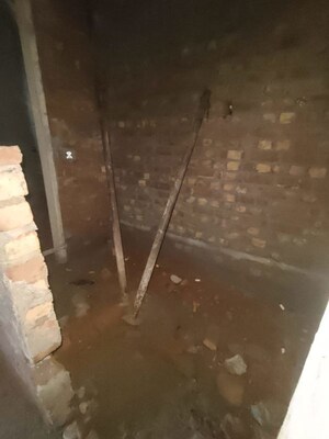 Furnished Amenities in 4 BHK Builder Floor at Paschim Vihar – for Sale