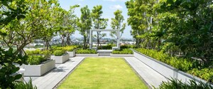 4 BHK Apartment – Garden View at Raheja Reflections, Kandivali East - for Sale