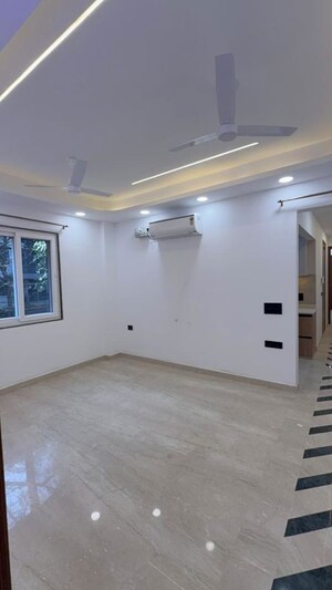 Room in 2 BHK Builder Floor at Kalkaji – for Rent