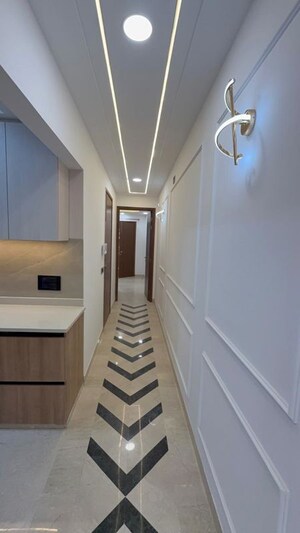 2 BHK Builder Floor – Entrance View at Kalkaji - for Rent