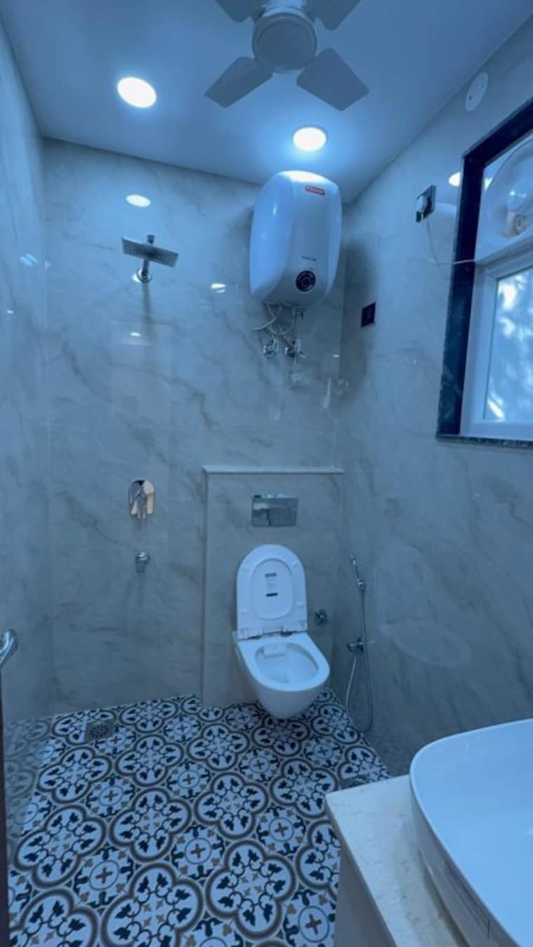 Bathroom, kalkaji 2 Bedroom 900 Sq.Ft. Builder Floor In Kalkaji Delhi 10590620