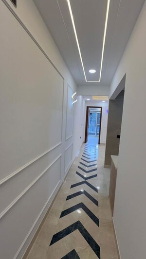 2 BHK Builder Floor – Entrance View at Kalkaji - for Rent