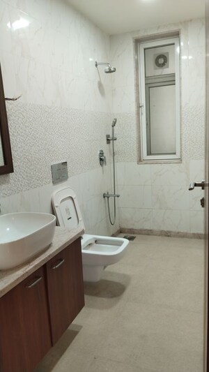 Bathroom in 3 BHK Apartment at Aristo Pearl Residency, Prabhadevi – for Rent