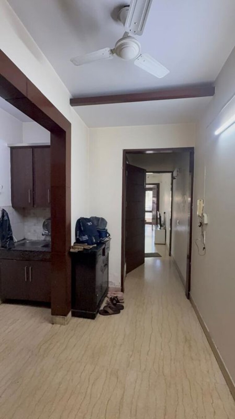 Room, kalkaji 2 Bedroom 900 Sq.Ft. Builder Floor In Kalkaji Delhi 10590639