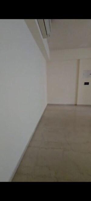Room in 2 BHK Apartment at Lodha Sterling, Kolshet Road – for Sale