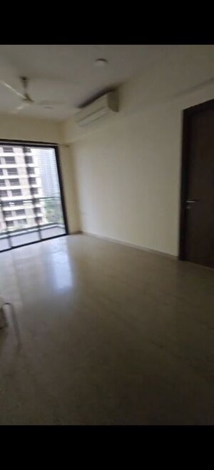 Room in 2 BHK Apartment at Lodha Sterling, Kolshet Road – for Sale