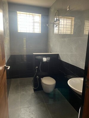 Team Area in 2 BHK Apartment at Kommasandra – for Rent
