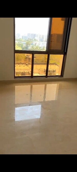Room in 3 BHK Apartment at Platinum Life, Andheri West – for Sale