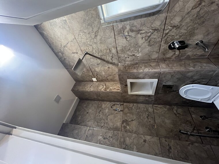 Bathroom, dwarka mor 4 Bedroom 1350 Sq.Ft. Builder Floor In Dwarka Mor Delhi 10590688