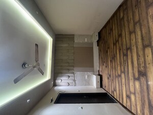 Room in 2.5 BHK Independent House at Dwarka Mor – for Rent