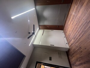 Room in 2.5 BHK Independent House at Dwarka Mor – for Rent