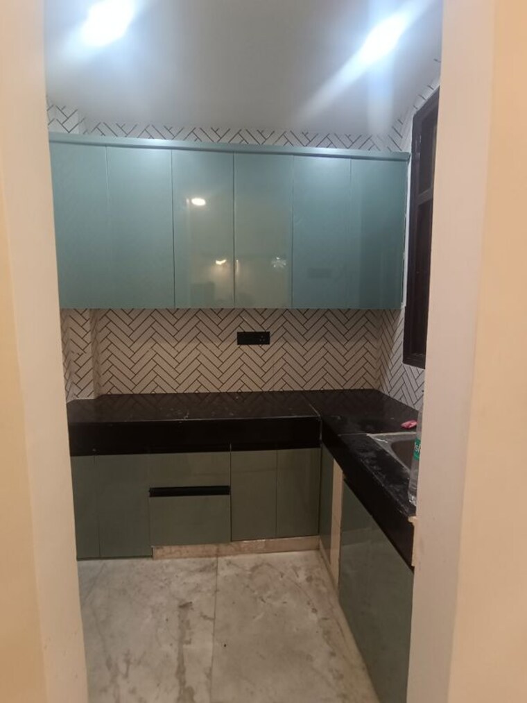 Kitchen, govindpuri 2.5 Bedroom 65 Sq.Yd. Builder Floor In Govindpuri Delhi 10590757